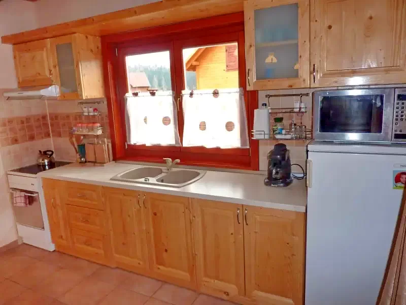 Barajul Zetea Cazare | Sat de vacanță (K0743-29) Imaginea poate fi supusă drepturilor de autor. Se recomandă contactarea titularului drepturilor.