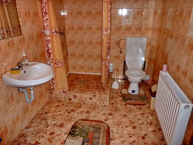 Barajul Zetea Cazare | Cabană (K0786-21) Imaginea poate fi supusă drepturilor de autor. Se recomandă contactarea titularului drepturilor.