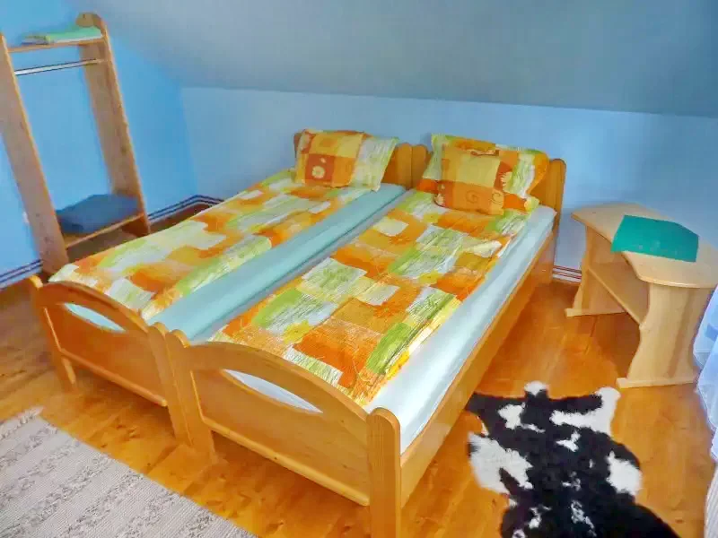 Barajul Zetea Cazare | Cabană (K0786-22) Imaginea poate fi supusă drepturilor de autor. Se recomandă contactarea titularului drepturilor.