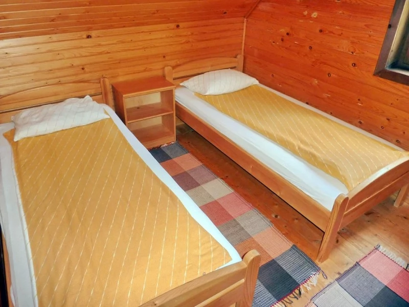 Barajul Zetea Cazare | Cabană (K0907-36) Imaginea poate fi supusă drepturilor de autor. Se recomandă contactarea titularului drepturilor.