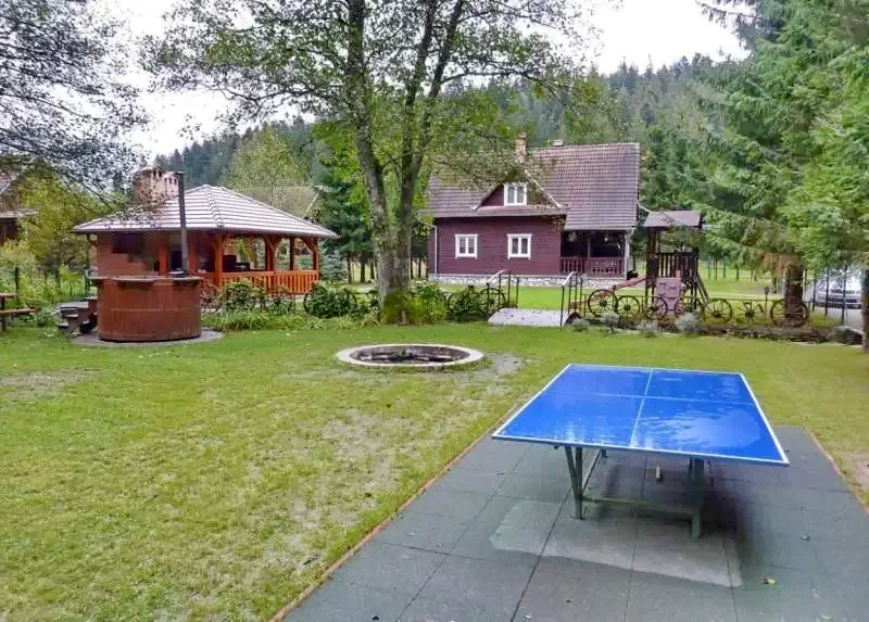 Barajul Zetea Cazare | Cabană (K1166-3) Imaginea poate fi supusă drepturilor de autor. Se recomandă contactarea titularului drepturilor. Barajul Zetea Cazare | Cabană (K1166-3) Imaginea poate fi supusă drepturilor de autor. Se recomandă contactarea titularului drepturilor.