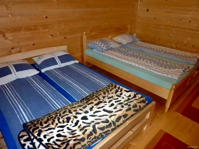 Barajul Zetea Cazare | Sat de vacanță (K1167-33) Imaginea poate fi supusă drepturilor de autor. Se recomandă contactarea titularului drepturilor.