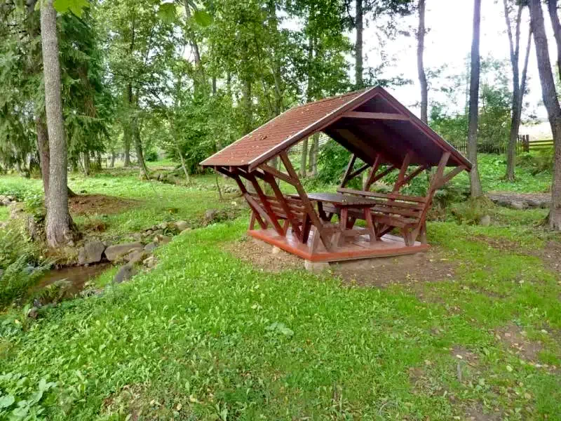 Barajul Zetea Cazare | Cabană (K1170-8) Imaginea poate fi supusă drepturilor de autor. Se recomandă contactarea titularului drepturilor.