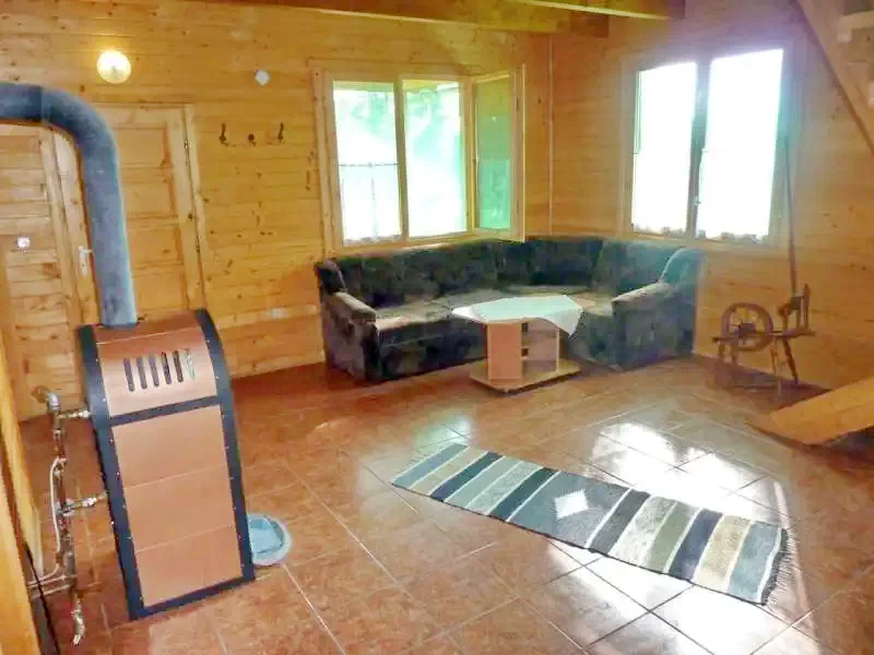 Barajul Zetea Cazare | Cabană (K1170-21) Imaginea poate fi supusă drepturilor de autor. Se recomandă contactarea titularului drepturilor.