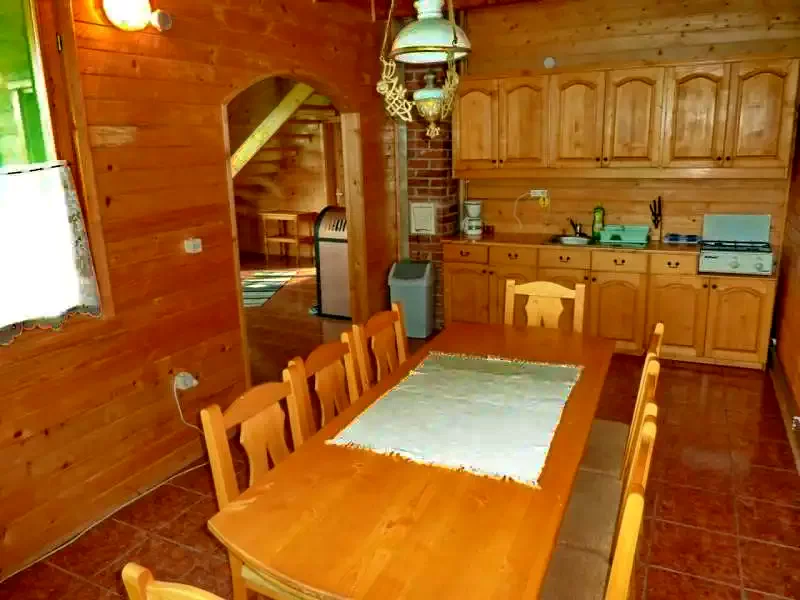 Barajul Zetea Cazare | Cabană (K1170-23) Imaginea poate fi supusă drepturilor de autor. Se recomandă contactarea titularului drepturilor.