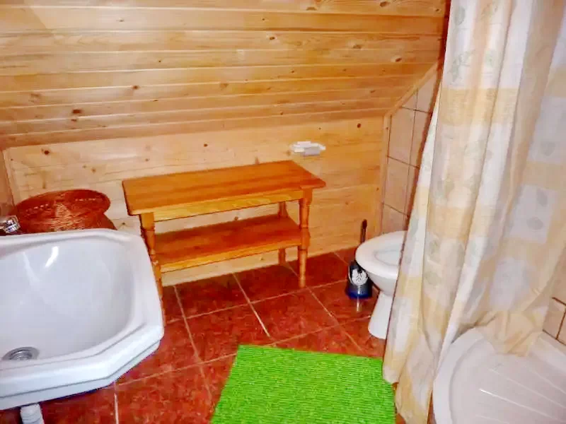 Barajul Zetea Cazare | Cabană (K1170-34) Imaginea poate fi supusă drepturilor de autor. Se recomandă contactarea titularului drepturilor.