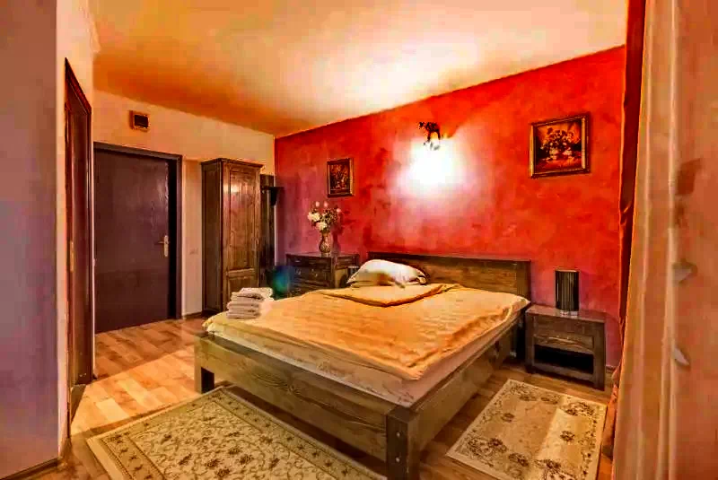 Bran Cazare | Motel (K1361-35) Imaginea poate fi supusă drepturilor de autor. Se recomandă contactarea titularului drepturilor.