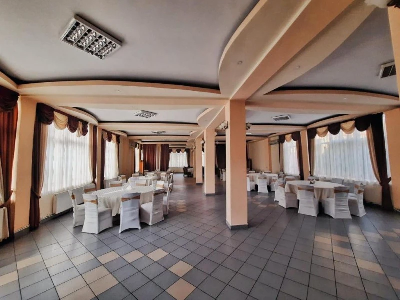 Piatra Neamț Cazare | Hotel*** (K1574-3) Imaginea poate fi supusă drepturilor de autor. Se recomandă contactarea titularului drepturilor.