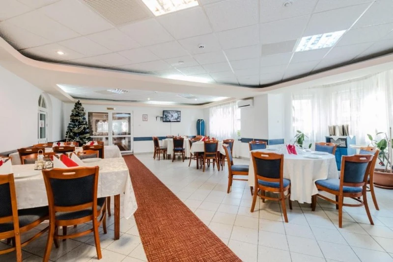 Piatra Neamț Cazare | Hotel*** (K1574-10) Imaginea poate fi supusă drepturilor de autor. Se recomandă contactarea titularului drepturilor.