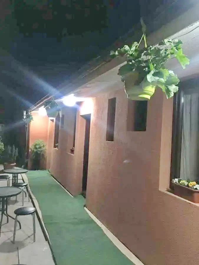 Oradea Cazare | Motel (K0955-1) Imaginea poate fi supusă drepturilor de autor. Se recomandă contactarea titularului drepturilor.