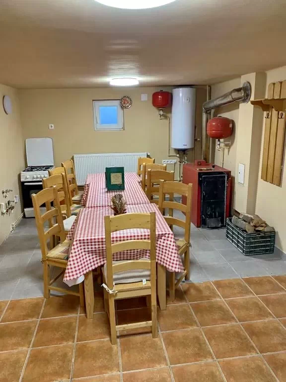 Farkaslaka Szállás | Motel (K0359-2) A kép szerzői jogvédelem alatt állhat. Javasolt a kapcsolatfelvétel a jog tulajdonossal.