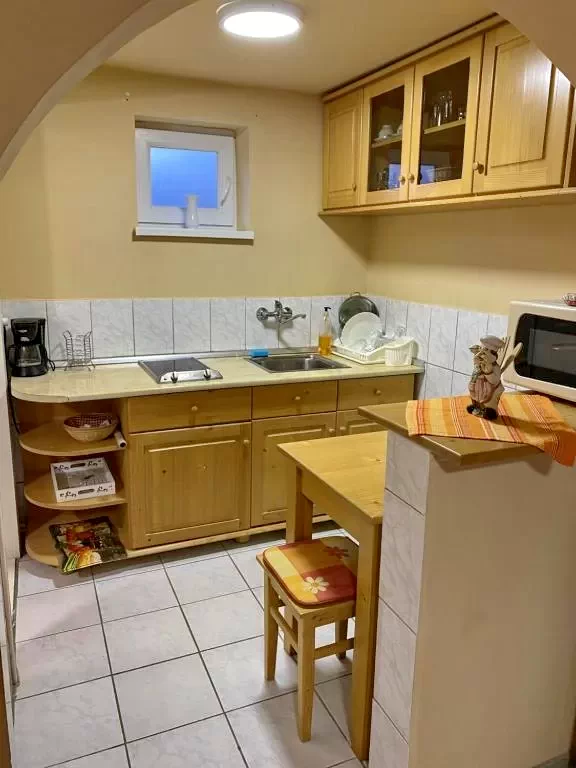 Lupeni Cazare | Motel (K0359-3) Imaginea poate fi supusă drepturilor de autor. Se recomandă contactarea titularului drepturilor.