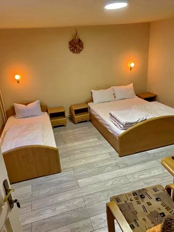 Lupeni Cazare | Pensiune (K0359-4) Imaginea poate fi supusă drepturilor de autor. Se recomandă contactarea titularului drepturilor. Lupeni Cazare | Pensiune (K0359-4) Imaginea poate fi supusă drepturilor de autor. Se recomandă contactarea titularului drepturilor.