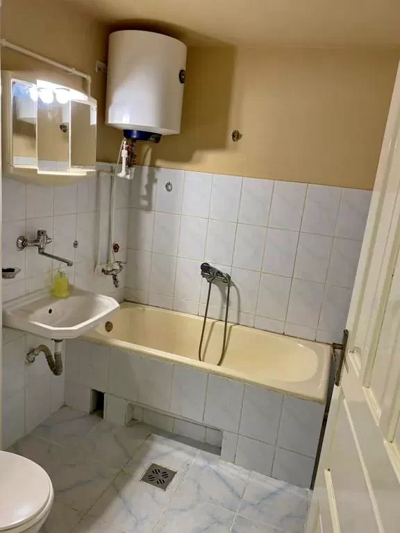 Lupeni Cazare | Motel (K0359-11) Imaginea poate fi supusă drepturilor de autor. Se recomandă contactarea titularului drepturilor.