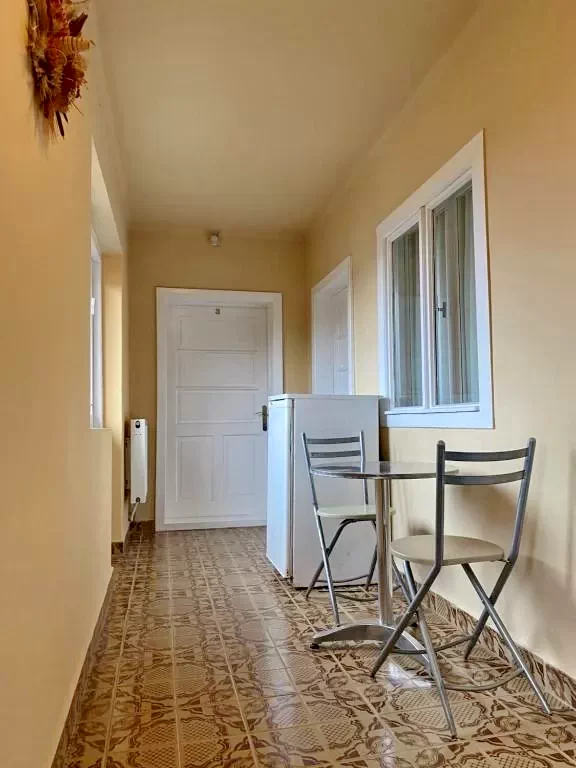 Lupeni Cazare | Motel (K0359-12) Imaginea poate fi supusă drepturilor de autor. Se recomandă contactarea titularului drepturilor.