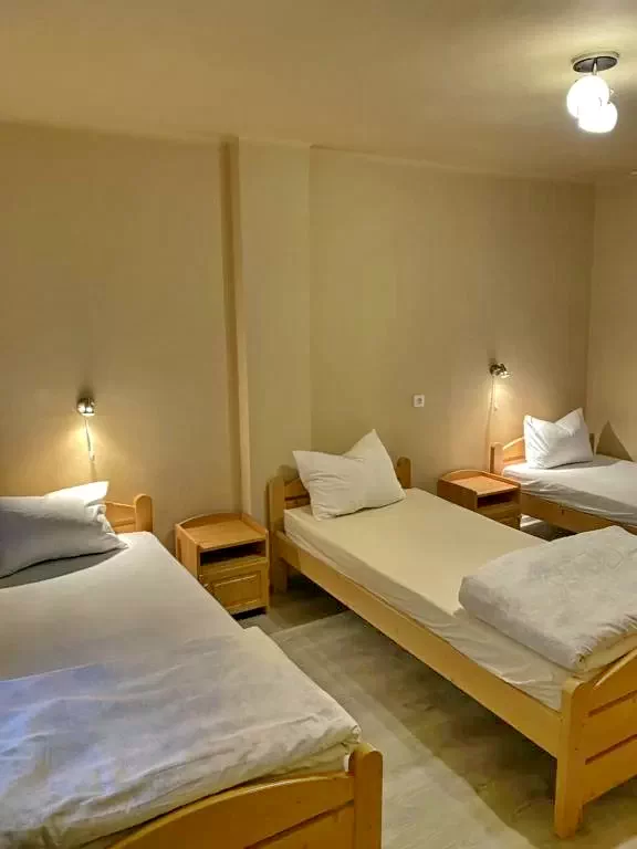 Lupeni Cazare | Motel (K0359-27) Imaginea poate fi supusă drepturilor de autor. Se recomandă contactarea titularului drepturilor.