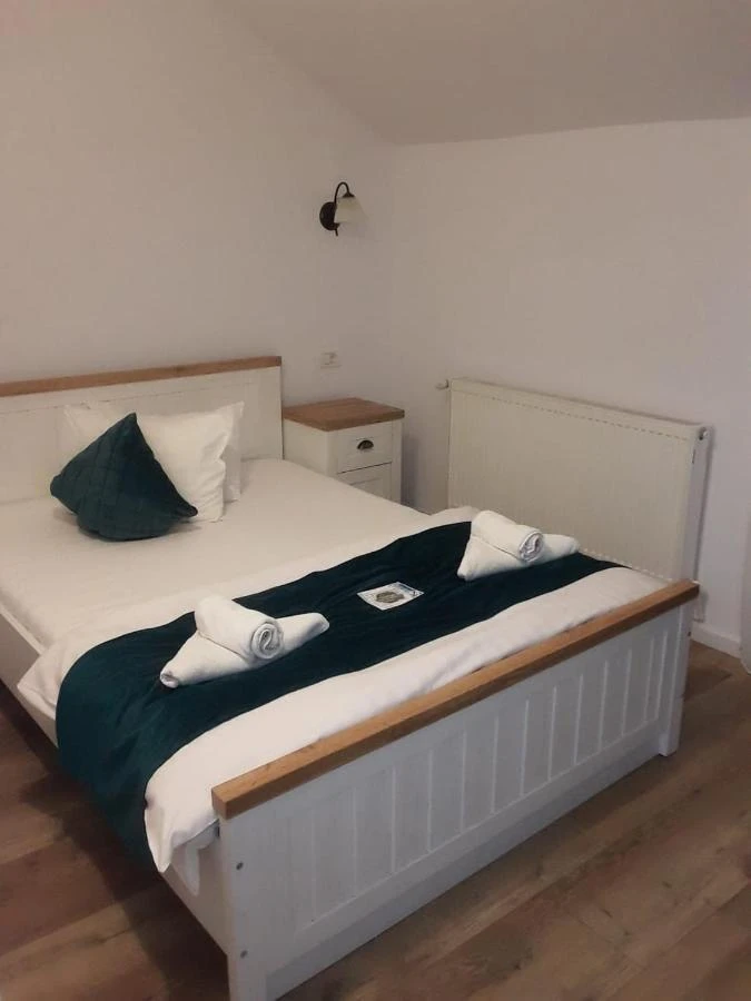 Orșova Cazare | Motel (K1558-5) Imaginea poate fi supusă drepturilor de autor. Se recomandă contactarea titularului drepturilor.