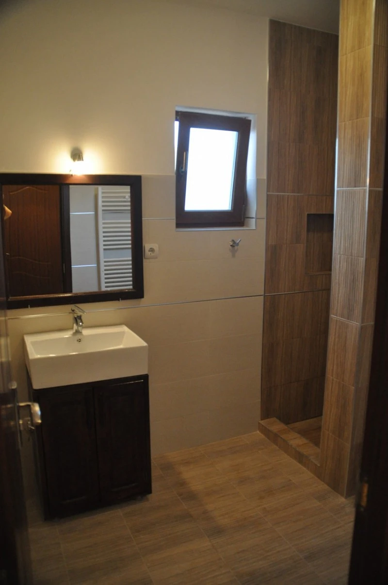 Orșova Cazare | Motel (K1558-12) Imaginea poate fi supusă drepturilor de autor. Se recomandă contactarea titularului drepturilor.