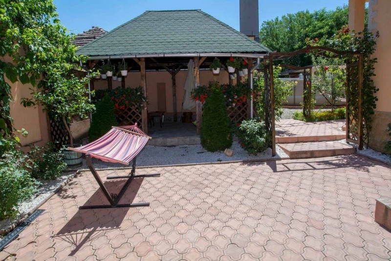 Orsova Szállás | Panzió (K1558-18) A kép szerzői jogvédelem alatt állhat. Javasolt a kapcsolatfelvétel a jog tulajdonossal.