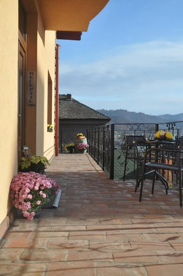 Orșova Cazare | Pensiune (K1558-24) Imaginea poate fi supusă drepturilor de autor. Se recomandă contactarea titularului drepturilor. Orșova Cazare | Pensiune (K1558-24) Imaginea poate fi supusă drepturilor de autor. Se recomandă contactarea titularului drepturilor.