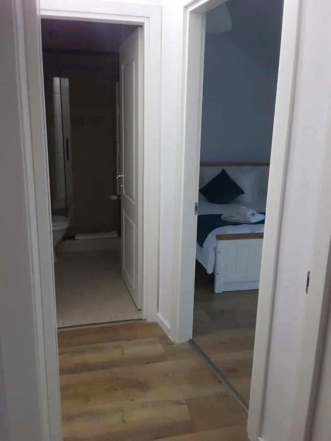 Orșova Cazare | Motel (K1558-26) Imaginea poate fi supusă drepturilor de autor. Se recomandă contactarea titularului drepturilor.