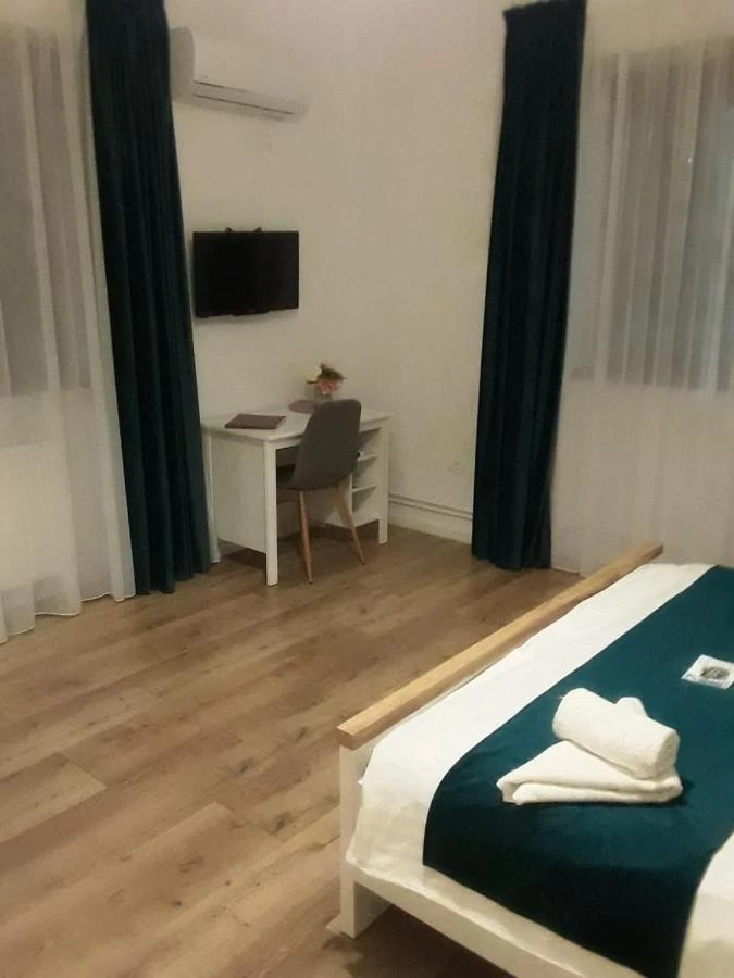Orșova Cazare | Motel (K1558-32) Imaginea poate fi supusă drepturilor de autor. Se recomandă contactarea titularului drepturilor.