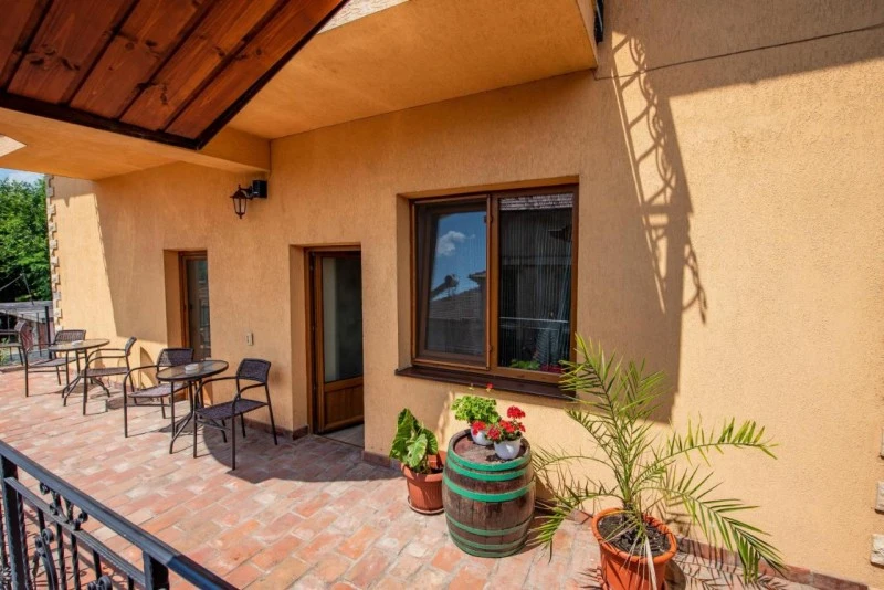 Orșova Cazare | Motel (K1558-43) Imaginea poate fi supusă drepturilor de autor. Se recomandă contactarea titularului drepturilor.