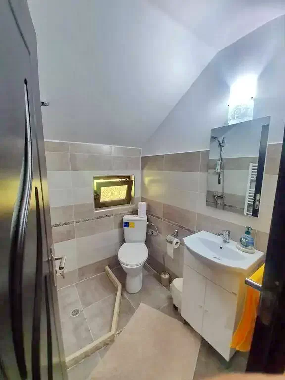 Rodna Cazare | Motel (K1256-13) Imaginea poate fi supusă drepturilor de autor. Se recomandă contactarea titularului drepturilor.