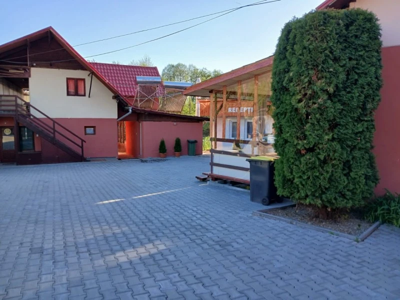 Szováta Szállás | Panzió (K0117-64) A kép szerzői jogvédelem alatt állhat. Javasolt a kapcsolatfelvétel a jog tulajdonossal. Szováta Szállás | Panzió (K0117-64) A kép szerzői jogvédelem alatt állhat. Javasolt a kapcsolatfelvétel a jog tulajdonossal.