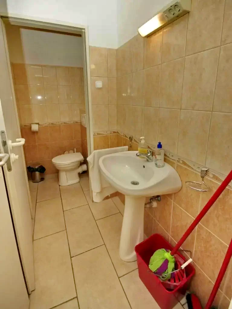 Jula Cazare | Sat de vacanță (K0009-2) Imaginea poate fi supusă drepturilor de autor. Se recomandă contactarea titularului drepturilor.