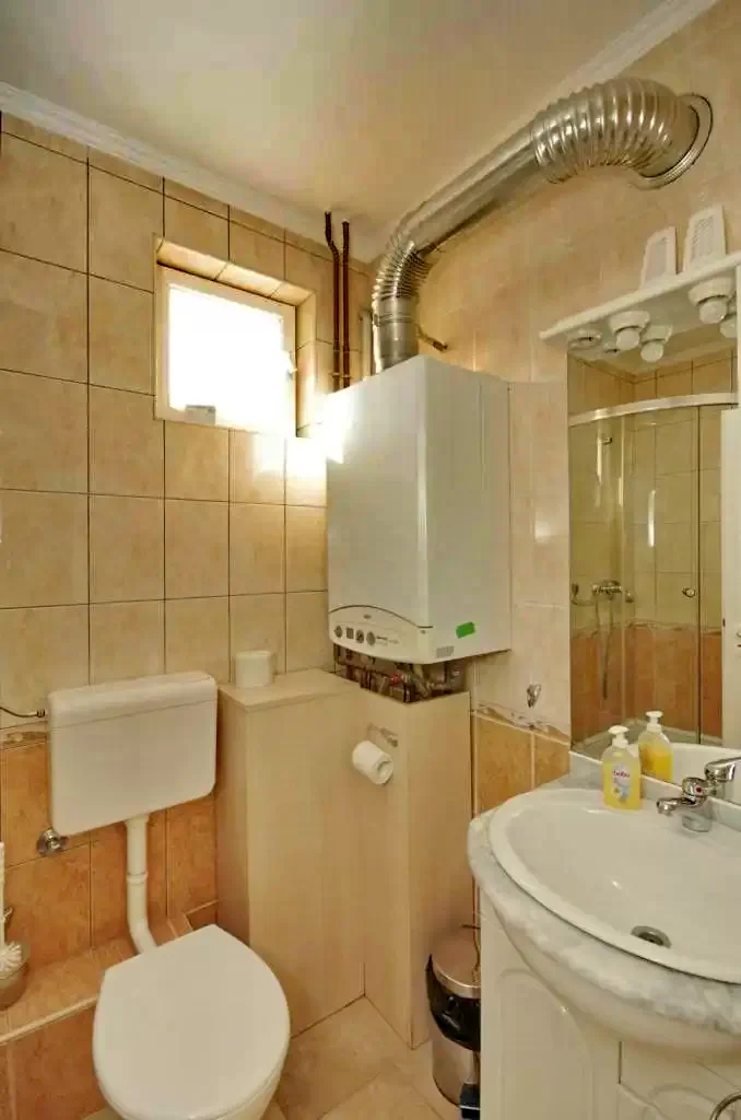 Gyula Szállás | Kulcsosház (K0009-3) A kép szerzői jogvédelem alatt állhat. Javasolt a kapcsolatfelvétel a jog tulajdonossal. Gyula Szállás | Kulcsosház (K0009-3) A kép szerzői jogvédelem alatt állhat. Javasolt a kapcsolatfelvétel a jog tulajdonossal.