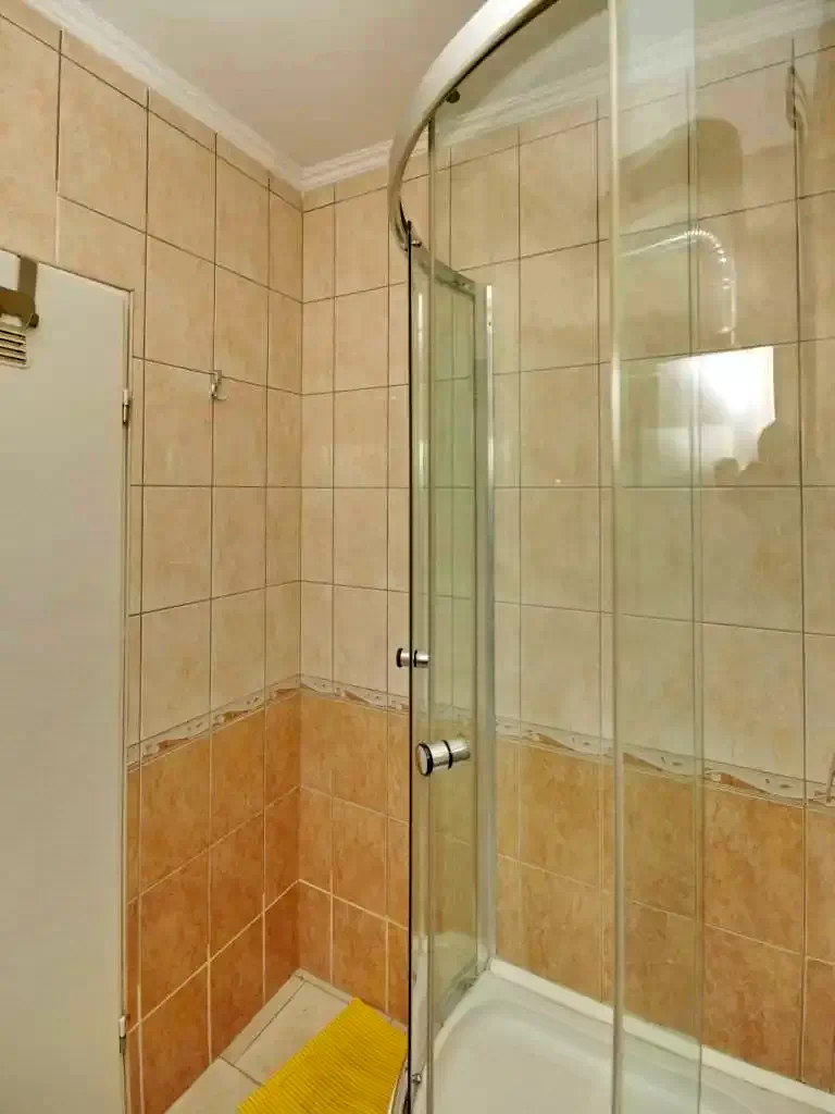 Gyula Szállás | Kulcsosház (K0009-4) A kép szerzői jogvédelem alatt állhat. Javasolt a kapcsolatfelvétel a jog tulajdonossal. Gyula Szállás | Kulcsosház (K0009-4) A kép szerzői jogvédelem alatt állhat. Javasolt a kapcsolatfelvétel a jog tulajdonossal.