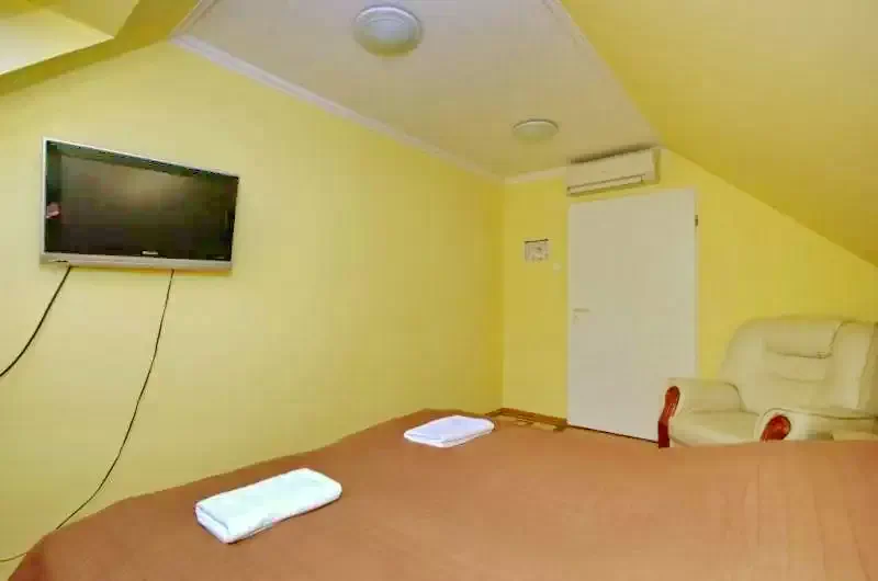 Gyula Szállás | Kulcsosház (K0009-26) A kép szerzői jogvédelem alatt állhat. Javasolt a kapcsolatfelvétel a jog tulajdonossal. Gyula Szállás | Kulcsosház (K0009-26) A kép szerzői jogvédelem alatt állhat. Javasolt a kapcsolatfelvétel a jog tulajdonossal.