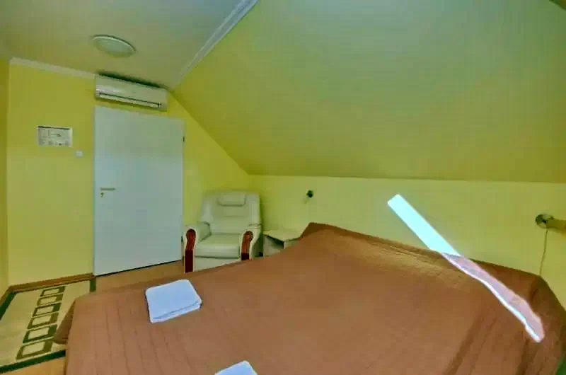 Gyula Szállás | Kulcsosház (K0009-27) A kép szerzői jogvédelem alatt állhat. Javasolt a kapcsolatfelvétel a jog tulajdonossal. Gyula Szállás | Kulcsosház (K0009-27) A kép szerzői jogvédelem alatt állhat. Javasolt a kapcsolatfelvétel a jog tulajdonossal.