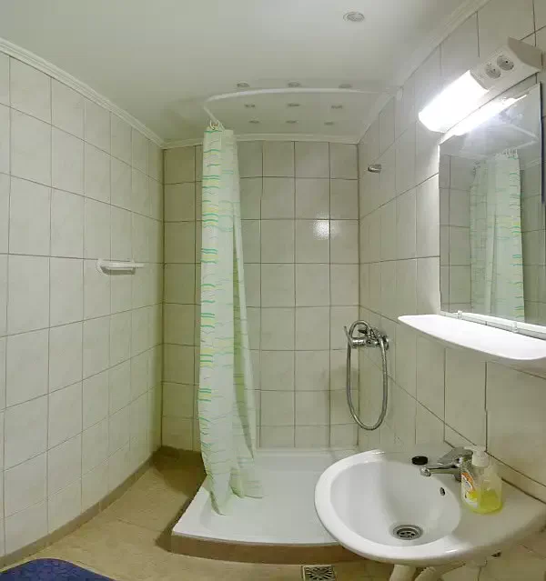 Jula Cazare | Hotel**** (K0085-1) Imaginea poate fi supusă drepturilor de autor. Se recomandă contactarea titularului drepturilor.