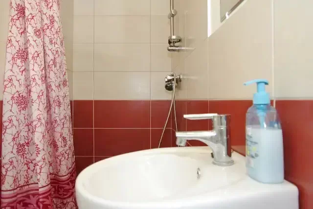 Jula Cazare | Hotel**** (K0085-14) Imaginea poate fi supusă drepturilor de autor. Se recomandă contactarea titularului drepturilor.