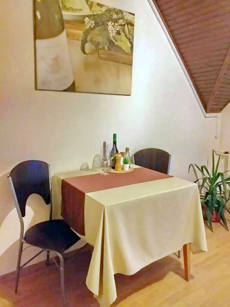 Jula Cazare | Sat de vacanță (K0086-20) Imaginea poate fi supusă drepturilor de autor. Se recomandă contactarea titularului drepturilor.