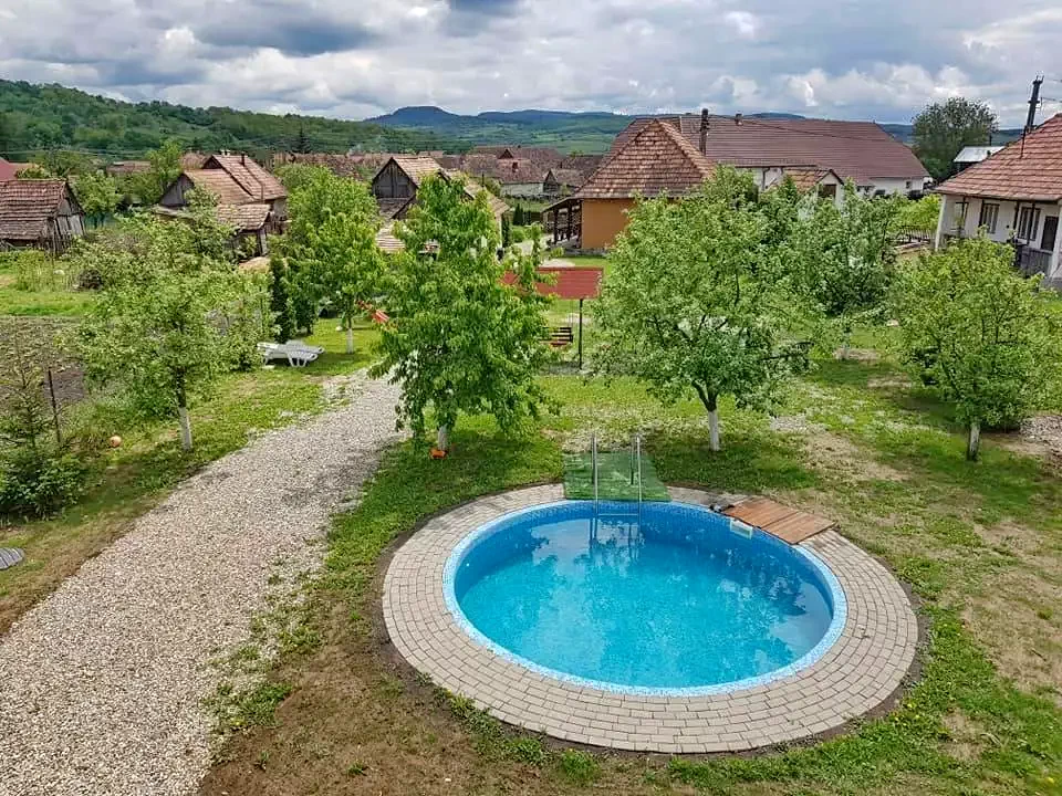 Rugonfalva Szállás | Panzió (K1261-23) A kép szerzői jogvédelem alatt állhat. Javasolt a kapcsolatfelvétel a jog tulajdonossal. Rugonfalva Szállás | Panzió (K1261-23) A kép szerzői jogvédelem alatt állhat. Javasolt a kapcsolatfelvétel a jog tulajdonossal.