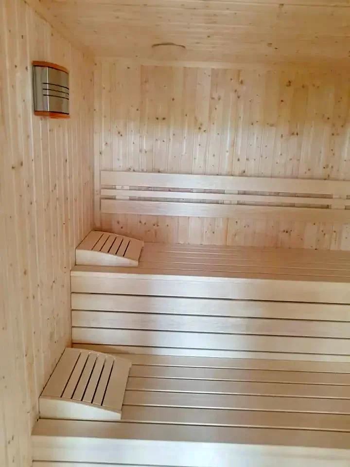 Rugănești Cazare | Motel (K1261-29) Imaginea poate fi supusă drepturilor de autor. Se recomandă contactarea titularului drepturilor.