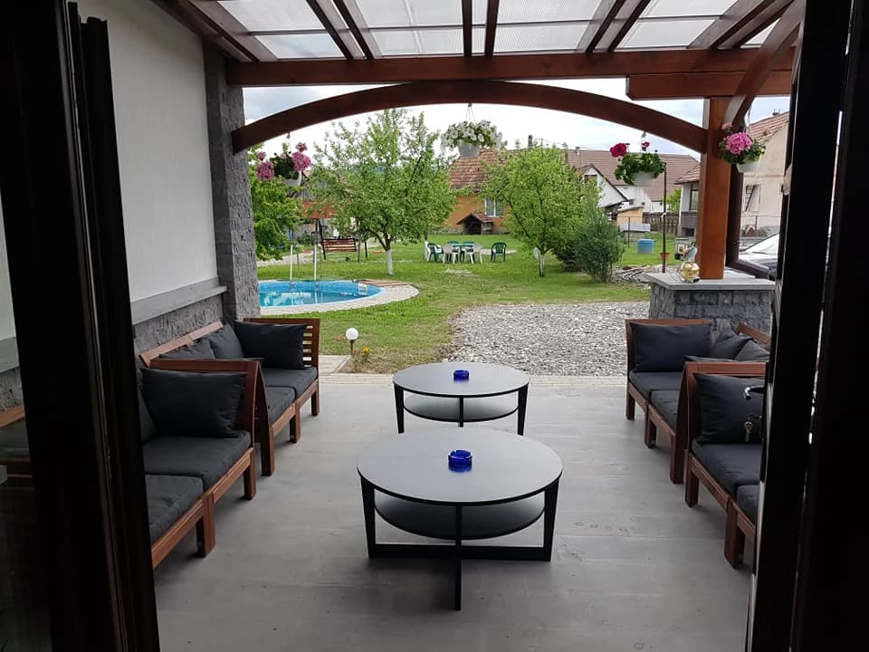 Rugănești Cazare | Motel (K1261-33) Imaginea poate fi supusă drepturilor de autor. Se recomandă contactarea titularului drepturilor.