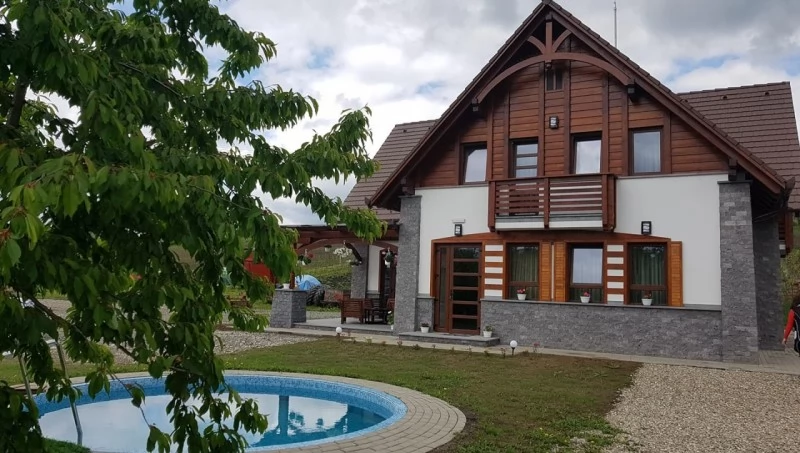 Rugănești Cazare | Motel (K1261-41) Imaginea poate fi supusă drepturilor de autor. Se recomandă contactarea titularului drepturilor.