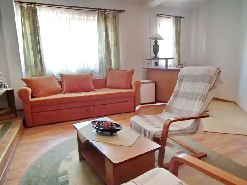 Călușeri Cazare | Motel (K0216-1) Imaginea poate fi supusă drepturilor de autor. Se recomandă contactarea titularului drepturilor.