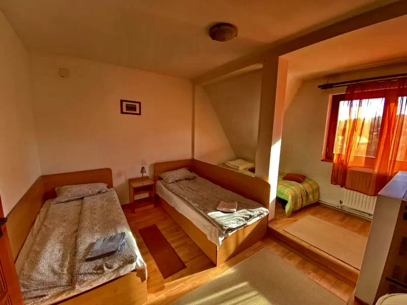 Călușeri Cazare | Motel (K0216-4) Imaginea poate fi supusă drepturilor de autor. Se recomandă contactarea titularului drepturilor.