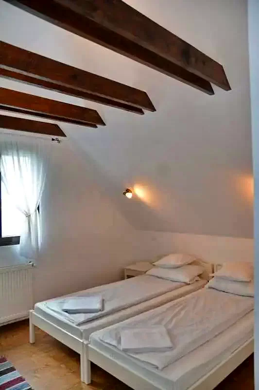 Lupeni Cazare | Pensiune (K0356-13) Imaginea poate fi supusă drepturilor de autor. Se recomandă contactarea titularului drepturilor. Lupeni Cazare | Pensiune (K0356-13) Imaginea poate fi supusă drepturilor de autor. Se recomandă contactarea titularului drepturilor.