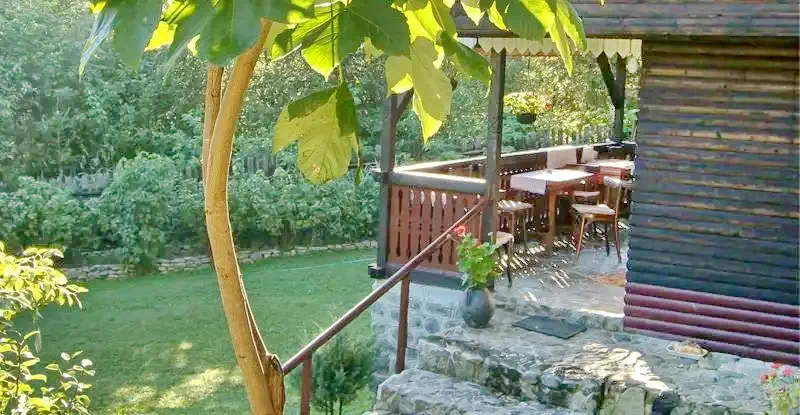 Lacu Roșu Cazare | Sat de vacanță (K1242-10) Imaginea poate fi supusă drepturilor de autor. Se recomandă contactarea titularului drepturilor.