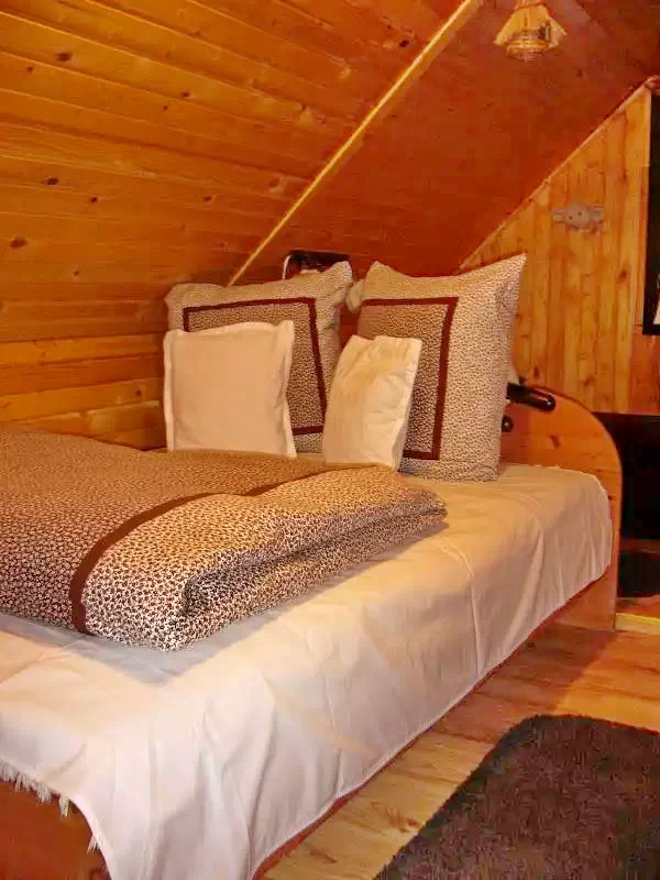 Lacu Roșu Cazare | Sat de vacanță (K1242-17) Imaginea poate fi supusă drepturilor de autor. Se recomandă contactarea titularului drepturilor.