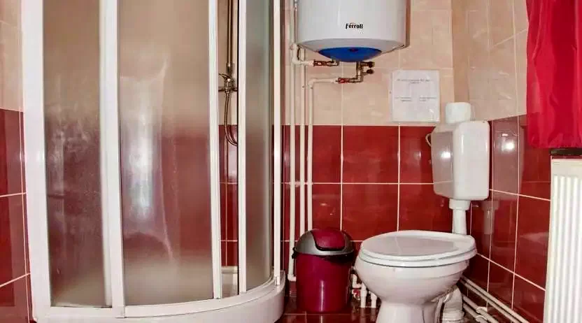 Gyilkostó Szállás | Üdülőfalu (K1242-23) A kép szerzői jogvédelem alatt állhat. Javasolt a kapcsolatfelvétel a jog tulajdonossal.