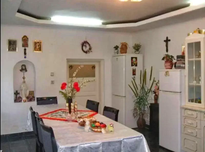 Resinár Szállás | Panzió (K0598-3) A kép szerzői jogvédelem alatt állhat. Javasolt a kapcsolatfelvétel a jog tulajdonossal. Resinár Szállás | Panzió (K0598-3) A kép szerzői jogvédelem alatt állhat. Javasolt a kapcsolatfelvétel a jog tulajdonossal.