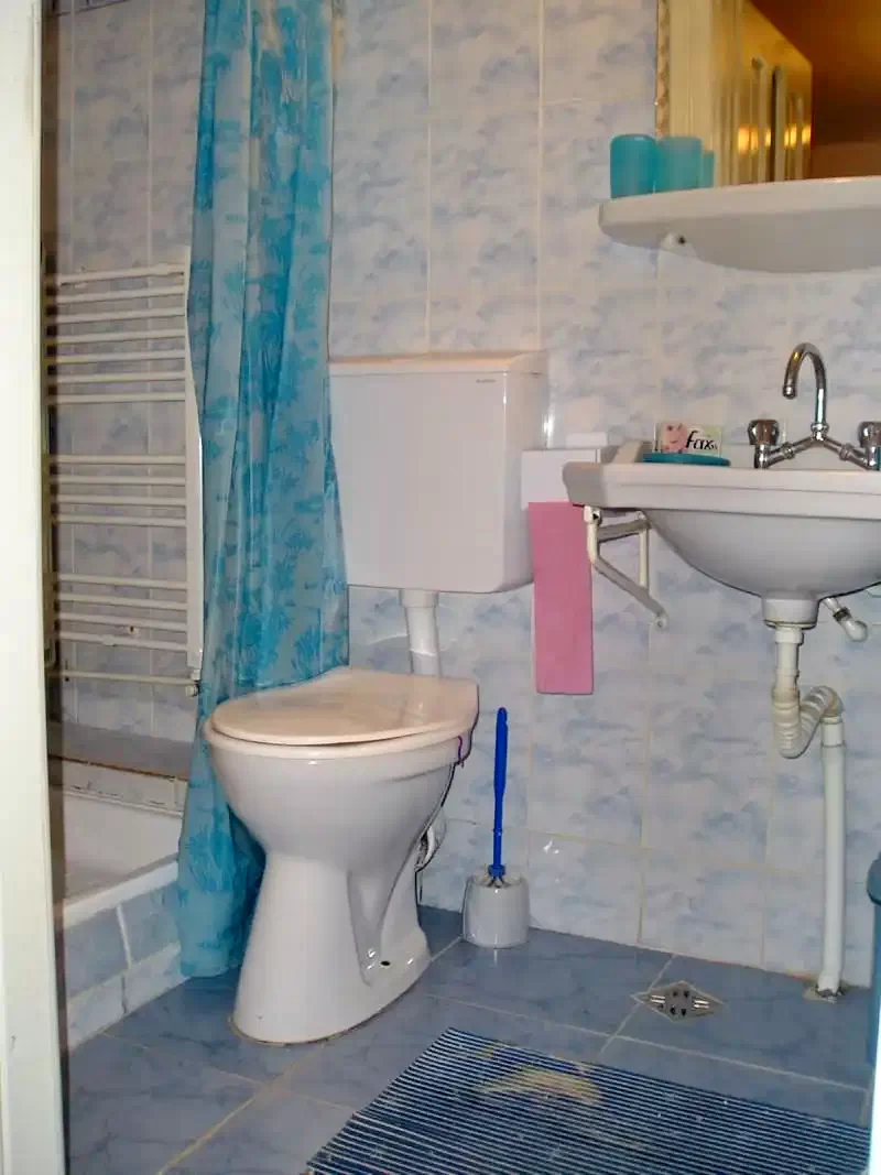 Rășinari Cazare | Motel (K0598-7) Imaginea poate fi supusă drepturilor de autor. Se recomandă contactarea titularului drepturilor.