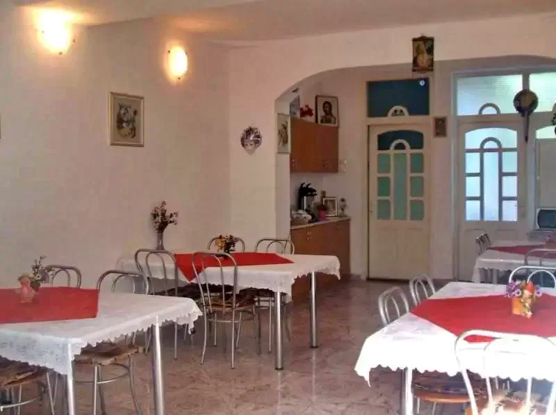 Resinár Szállás | Motel (K0598-20) A kép szerzői jogvédelem alatt állhat. Javasolt a kapcsolatfelvétel a jog tulajdonossal.